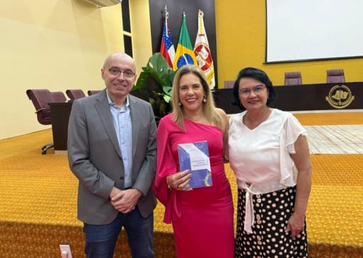 O escritor roraimense Tilho Filgueiras se prepara para lançar mais dois livros infantojuvenis