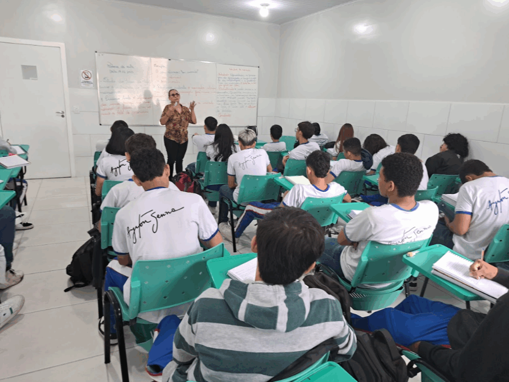 Estudantes da rede estadual voltam às aulas nesta segunda-feira (21)