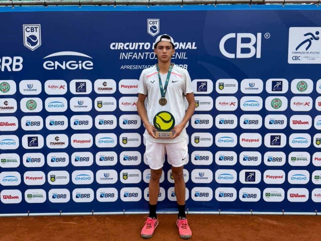 Gustavo Albuquerque lidera o ranking nacional interclubes da CBT na categoria até 16 anos. (Foto: Reprodução/Instagram/@gustavo.tennis)