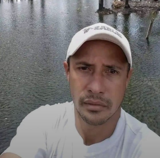 Edcarlos Lopes estava pescando com amigos no Rio Branco (Foto: Reprodução/FACEBOOK)