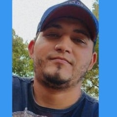 Virlandi Macena de Oliveira, de 29 anos, morreu com uma facada no peito (Foto: Rede social) 