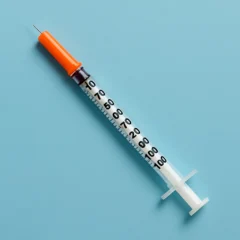 A iniciativa marca o retorno da fabricação nacional do medicamento essencial para o tratamento de pessoas com diabetes (Foto Divulgação)