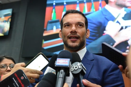O presidente da CBF, Samir Xaud, em entrevista coletiva na Assembleia Legislativa de Roraima (Foto: Nilzete Franco/FolhaBV)