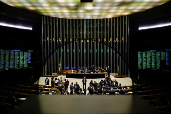Nem Hugo nem a classe política se importam com farra de emendas parlamentares