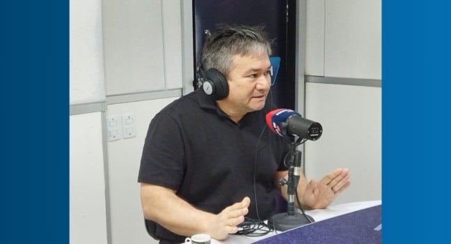 Advogado Oneildo Ferreira na rádio Folha FM 100.3. Foto: estúdio/Folha FM
