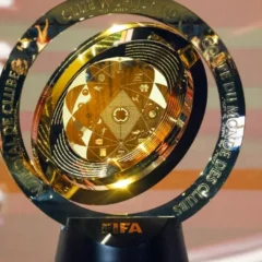 Troféu da Copa do Mundo de Clubes. (Foto: Marco Bello/Getty Images)