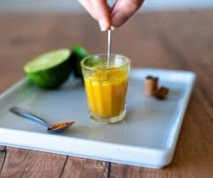 De acordo com a nutricionista, quem for aderir ao shot, é fundamental entender que a bebida é apenas um complemento, não uma solução (Foto Divulgação)