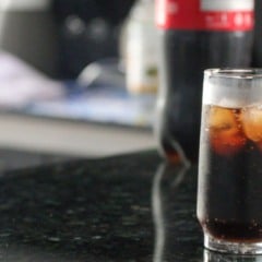 Uma das principais preocupações com o refrigerante está no alto teor de açúcar (Foto Divulgação)