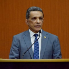 O senador Mecias de Jesus durante discurso após a aprovação como conselheiro do TCE