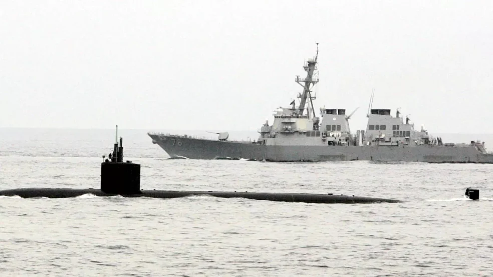 A frota inclui embarcações como o USS San Antonio, USS Iwo Jima e USS Fort Lauderdale (Foto Euronews)