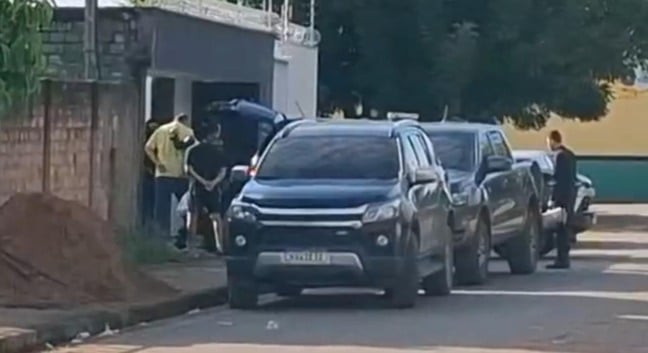 Ex-prefeito Jairo Ribeiro é conduzido pela PF para Boa Vista