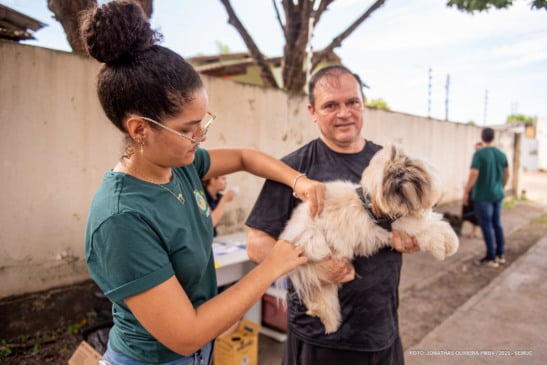 A imunização do animal é crucial, pois a raiva possui uma taxa de letalidade de quase 100% (Foto: SEMUC) 