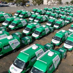 Algumas das 400 Unidades Odontológicas Móveis entregues nesta sexta em todo o Brasil (Foto: Igor Evangelista/MS)