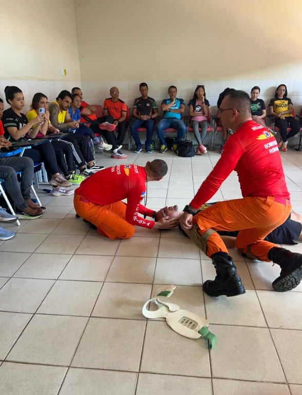 O objetivo foi capacitar os participantes para prestarem os primeiros atendimentos enquanto aguardam o socorro especializado. (Foto: Divulgação)