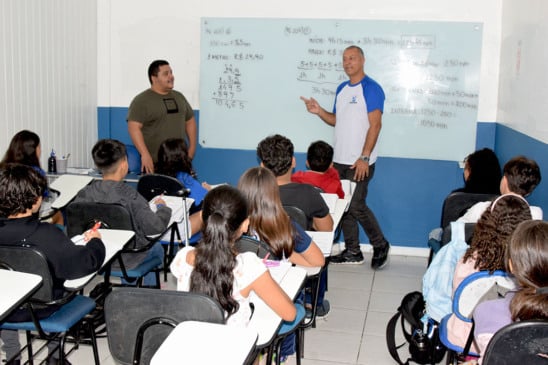 O preparatório funciona como o primeiro seletivo da vida das crianças, onde os alunos aprendem a lidar com provas de maneira organizada e estratégica. (Foto: Wenderson Cabral)