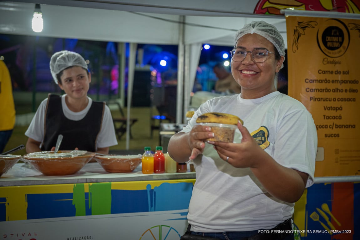 O Edital contempla 25 vagas para barracas de chefs e 10 espaços para food trucks, ampliando a diversidade gastronômica do evento (SEMUC)