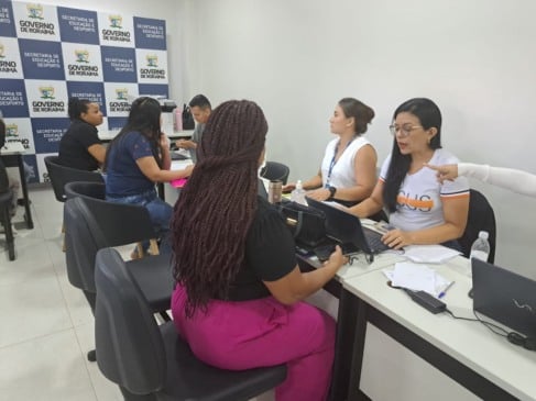 Os convocados devem comparecer ao DRH (Departamento de Recursos Humanos) da Seed (Foto: Ascom/Seed)