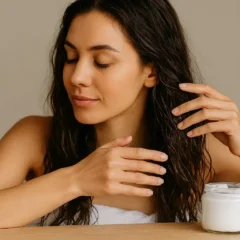 Hidratação com óleo de coco como usar para reduzir o frizz