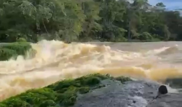 Canoa virou em trecho com forte correnteza