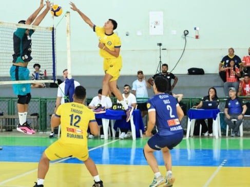 Iate Clube e Náutico sofrem derrotas na Superliga C de Vôlei. (Foto: Francisco Dinarte)
