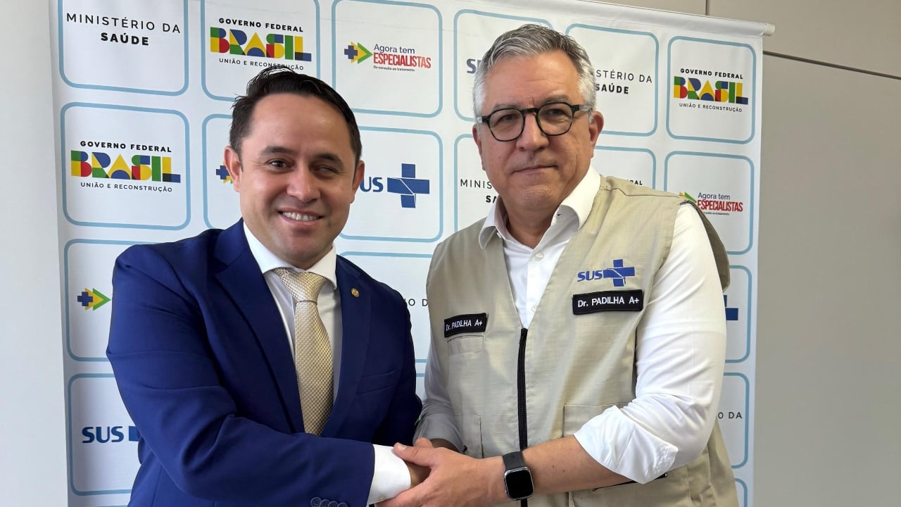 O deputado Gabriel Mota com o ministro da Saúde, Alexandre Padilha