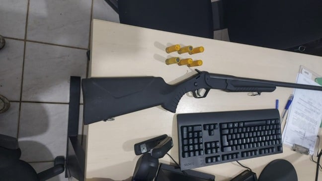 Arma apreendida (Foto: Divulgação)