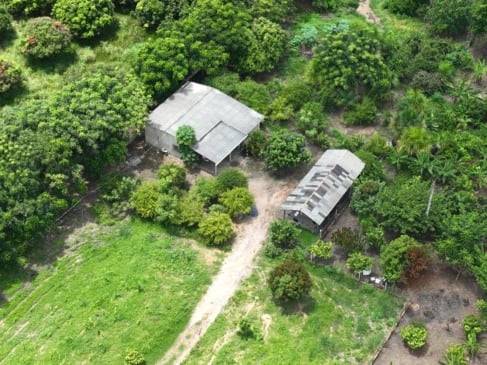 Local onde a vítima era mantida (Foto: Divulgação)