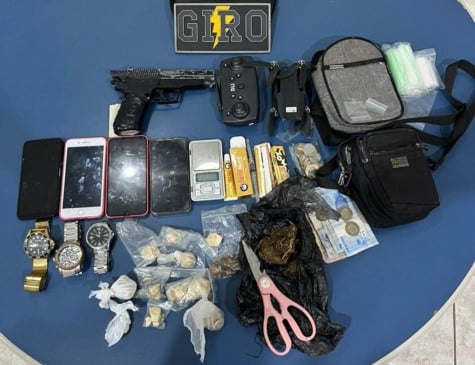 Material apresentado na Delegacia de Polícia (Foto: Divulgação) 