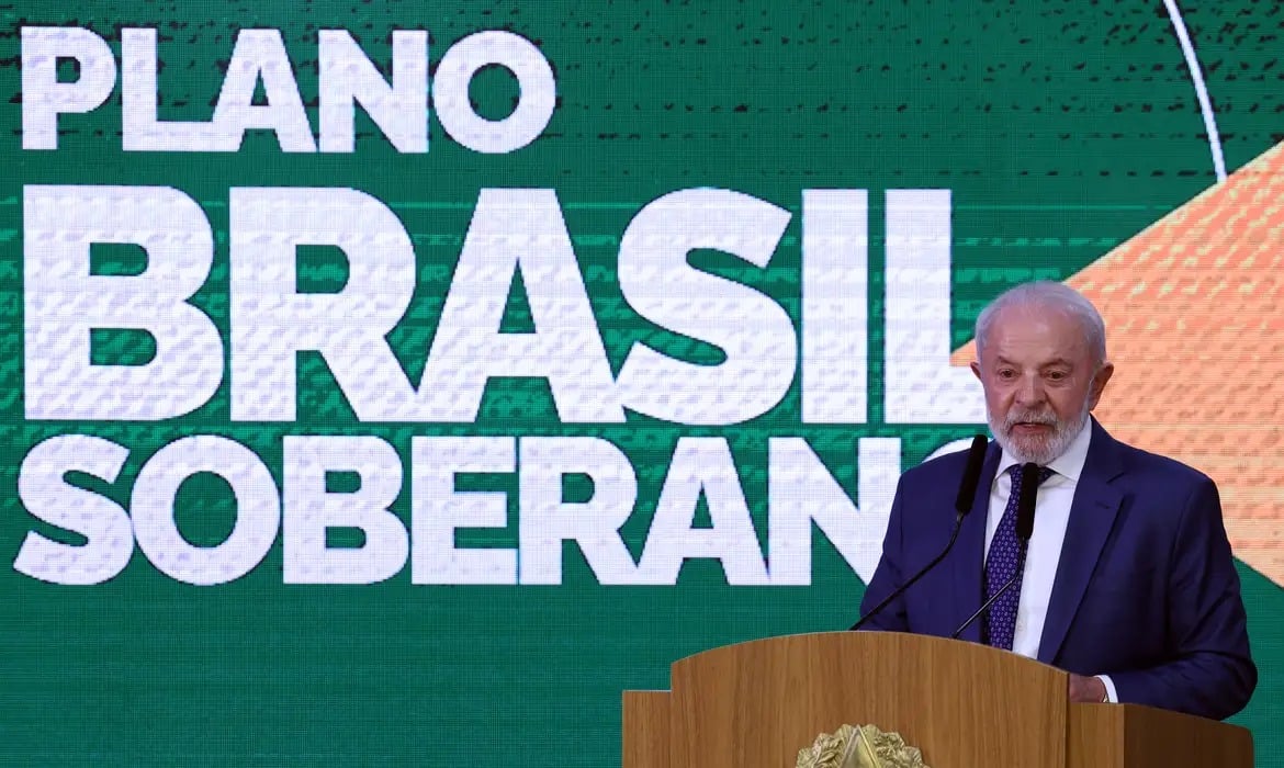 O presidente Luiz Inácio Lula da Silva afirmou que “ninguém ficará desamparado” e que “a bola está com o Congresso” para garantir a continuidade das medidas. (Foto: José Cruz/Agência Brasil)