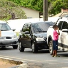 O objetivo é intensificar ações para retirar crianças e adolescentes que ficam nas ruas ou semáforos pedindo dinheiro ou trabalhando acompanhando adultos. (Foto: Arquivo/FolhaBV)