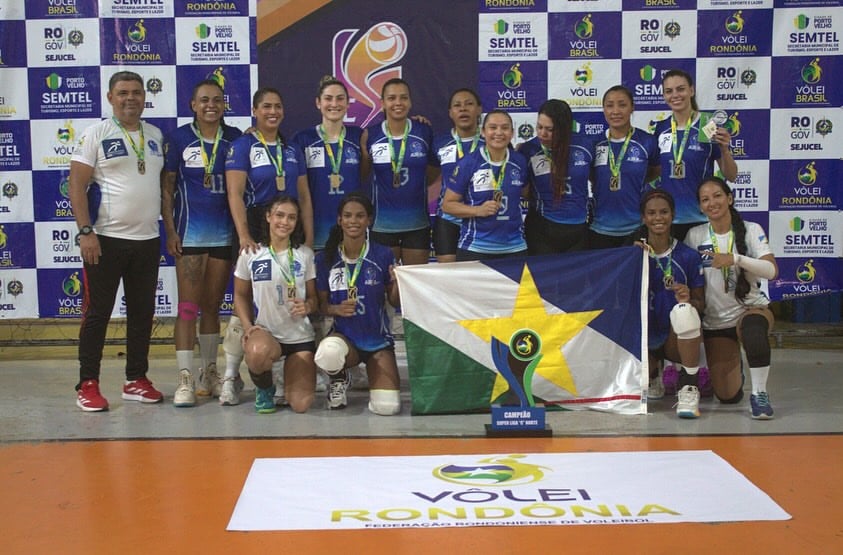 Azul Mania Voleibol conquista o título da Etapa Norte da Superliga C de Vôlei. (Foto: Reprodução/Instagram/@deu.bera)