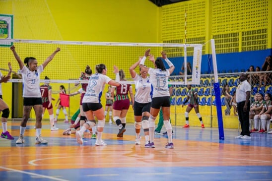 Azul Mania vence Rio Negro-AM e está na final da Superliga C. (Foto: Thyago Lorentz)