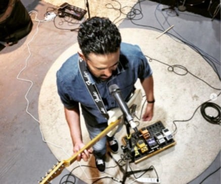 O grupo, formado inicialmente por TheSalazaRR e Fab, é um projeto musical inovador que se inspira fortemente no movimento grunge dos anos 90 (Foto: Divulgação)