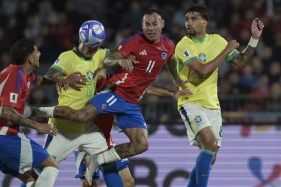 Brasil e Chile se enfrentaram no Maracanã. (Foto: Rodrigo Arangua/AFP).