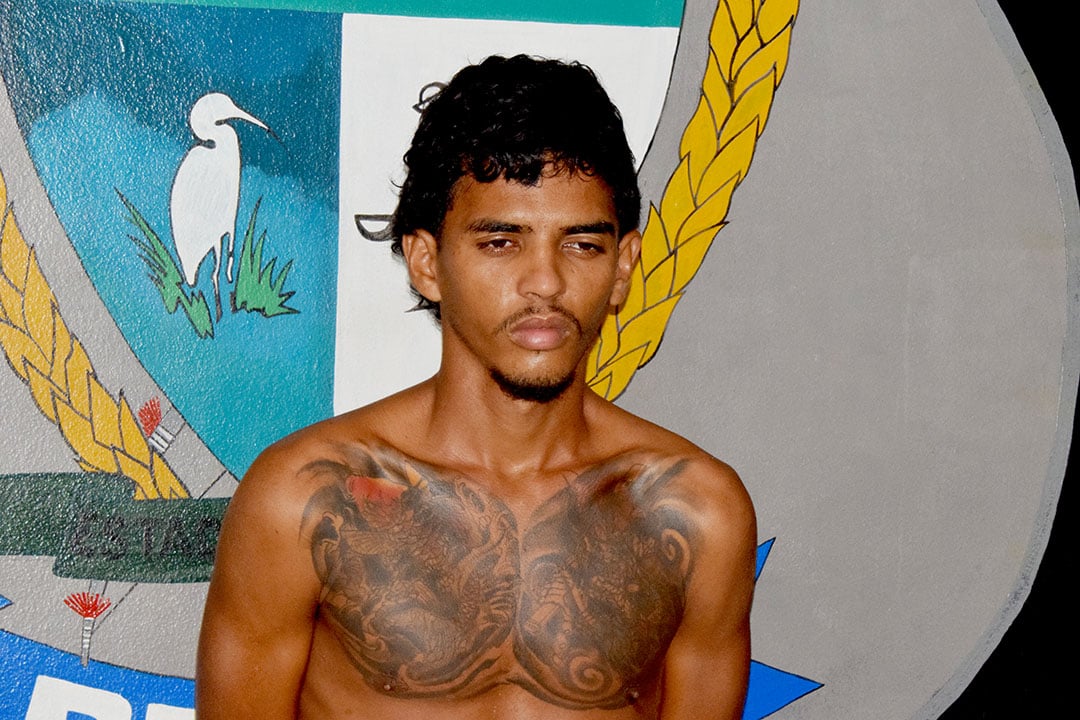 Thiago foi apresentado na Dicap (Foto: Wenderson Cabral/FolhaBV) 