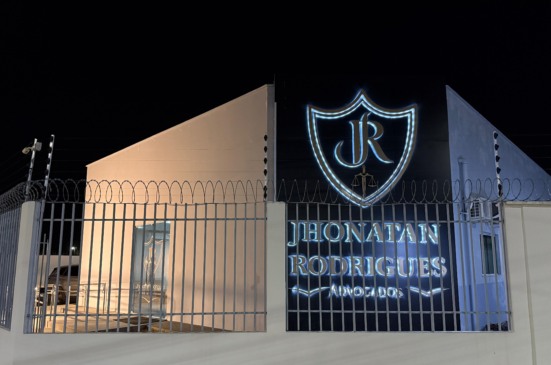 Imagem do escritório que os criminosos utilizavam se passando por advogados da empresa para aplicar os golpes.(Foto: Divulgação).