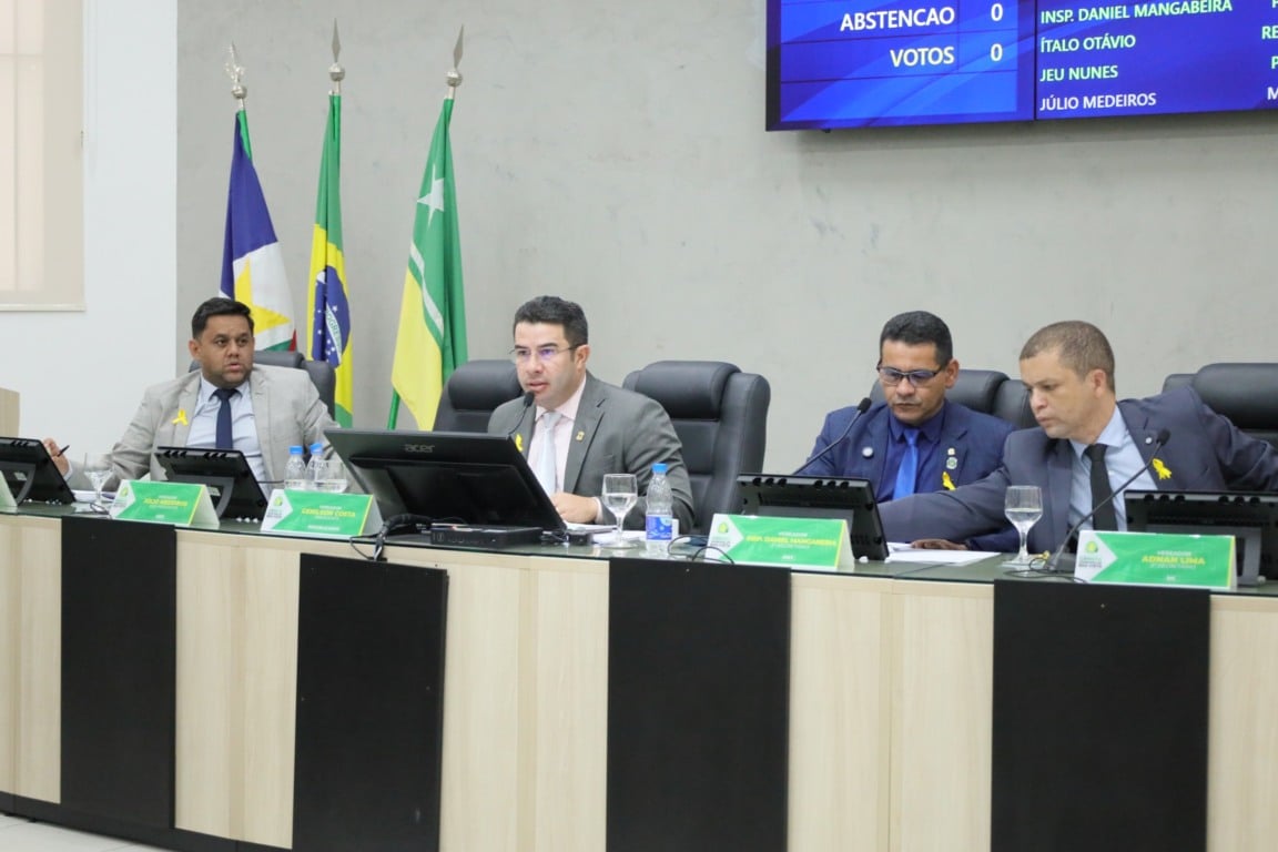 A mesa diretora da Câmara Municipal de Boa Vista