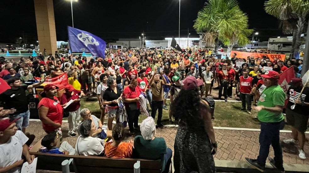 Centenas de manifestantes participam de ato contra PL da Anistia e PEC da Blindagem em Boa Vista
