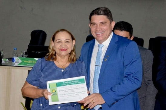 Câmara homenageia administradores em sessão solene