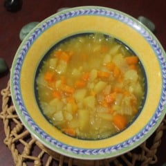 Essa combinação simples resulta em uma sopa saborosa, nutritiva e capaz de se tornar aliada em dietas equilibradas. Além de aquecer nos dias mais frescos, reforça a importância dos vegetais no cardápio diário e pode ser uma estratégia prática para quem busca emagrecer com saúde (Foto Divulgação)