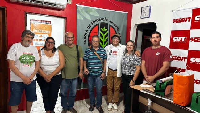 embros da Comissão Eleitoral e da Chapa Sinjoper na Luta , após a apuração dos votos. (Foto: Sinjoper).