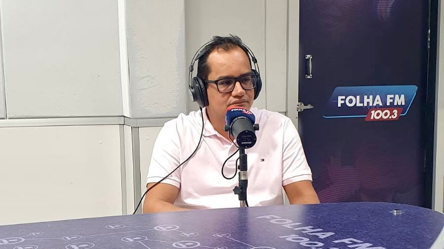 Frederick Lins, engenheiro elétrico, durante entrevista ao Agenda da Semana. Foto: estúdio/Folha FM