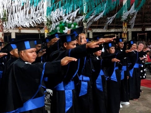 A formatura ocorreu no malocão da comunidade Enseada, localizada a 39 quilômetros da sede do município de Uiramutã, (Foto: Divulgação)