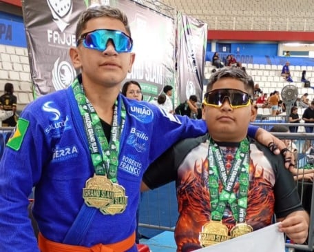 Os irmãos Silva faturaram quatro medalhas de ouro em torneio de Jiu-jitsu no Amazonas. (Foto: Arquivo pessoal)
