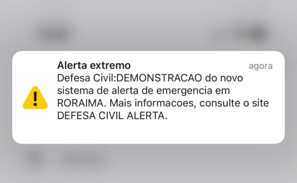 O aviso apareceu em destaque nas telas e emitiu som de sirene, mesmo em aparelhos no modo silencioso. (Foto: Aysha Baydoun)