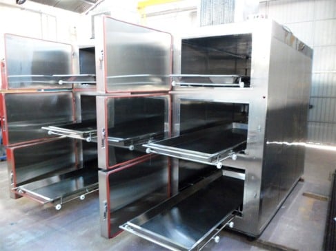 
Uma câmara fria IML (Instituto Médico Legal) é um equipamento especializado para a conservação de cadáveres, também conhecida como câmara fria mortuária (Foto: Divulgação) 