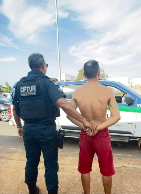 Foragido é preso enquanto andava de mototáxi