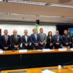 O encontro da Comissão da Amazônia e dos Povos Originários e Tradicionais reuniu parlamentares, autoridades federais e representantes de municípios afetados por atividades irregulares em Mucajaí, Alto Alegre e Vila Samaúma. Foto: divulgação