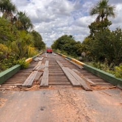 Essa é a realidade das pontes de madeira ao longo da RR-203