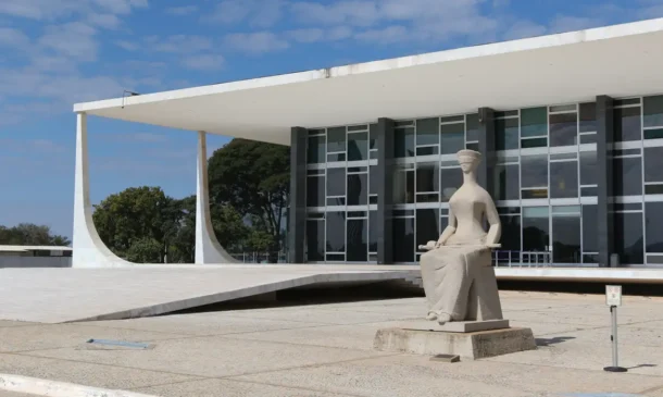 Bolsonaro não irá acompanhar julgamento no STF, confirma defesa